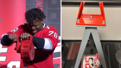 Stewart breaks siren