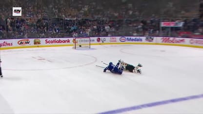 BOS@TOR: Matthews scores empty-net goal