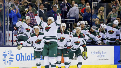 Stewie celly off bench CBJ 1.30.18