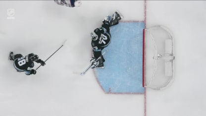 Vejmelka robs Kapanen with the leg