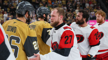 Poignées de main : CAR-VGK