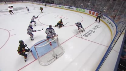 Hronek coupe le déficit en moitié