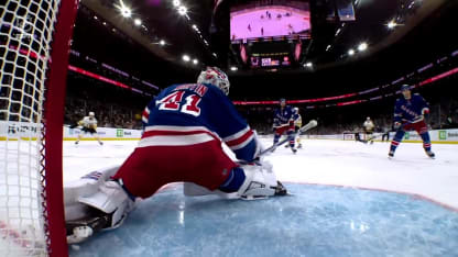 NYR@BOS: Khusnutdinov marque un but contre Spencer Martin