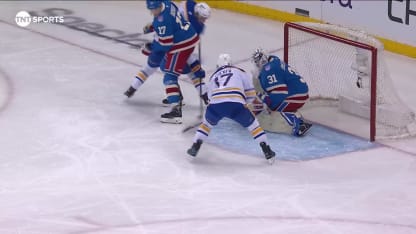 Zucker brise l'égalité en 3e période