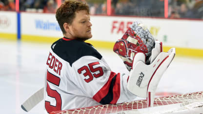 Schenider_NJD_holds_mask