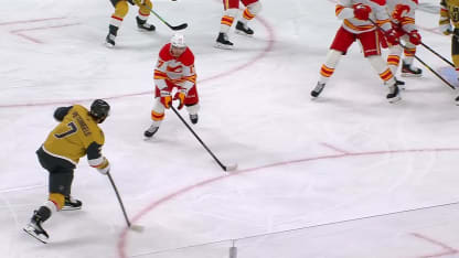 CGY@VGK: Pietrangelo marca gol contra Dan Vladar