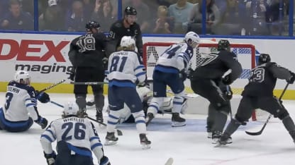 Hedman stuffs in rebound in front