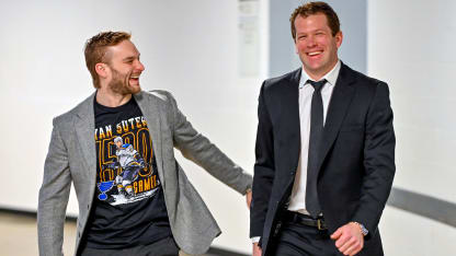 Blues suter 1,500 games