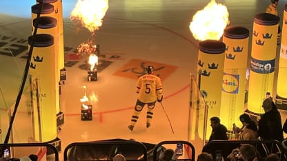 020725 Lidstrom at SV Legends Game