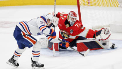 Bobrovskij vynuloval Oilers
