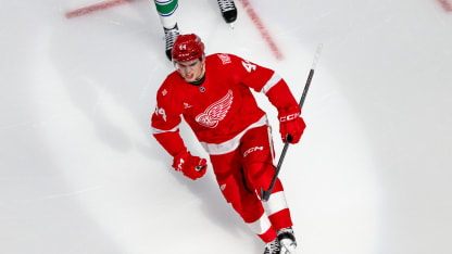 VAN@DET: Sandin Pellikka scores goal against Kevin Lankinen