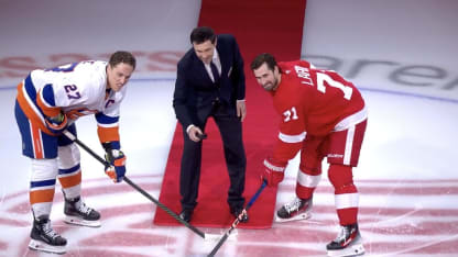 Datsyuk drops the puck in Detroit