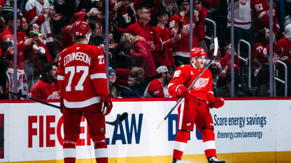 CGY@DET: Kane scores goal against Dustin Wolf