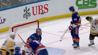 PIT@NYI: Shea scores goal against Ilya Sorokin