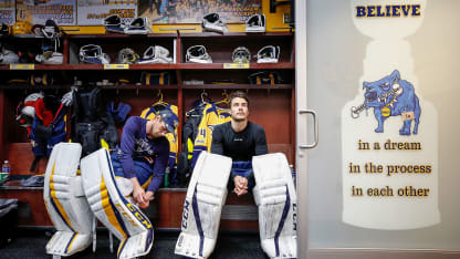 Rinne_saros_staring_lockeroom_believe