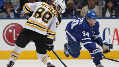 Matthews, Pastrnak face-off in Boston Saturday