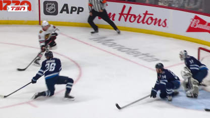 Teravainen trouve la lucarne en A.N.