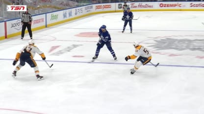 NSH@TOR: Tavares scores goal against Justus Annunen