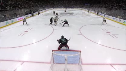 Howden complète le tic-tac-toe en 3e période