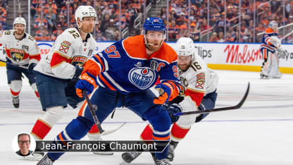 Connor McDavid badge Chaumont