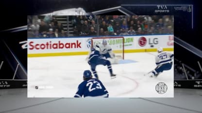 Skinner sort la mitaine devant Roy