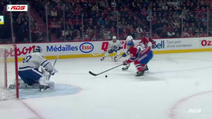 TOR@MTL: Danault marque un but contre Joseph Woll