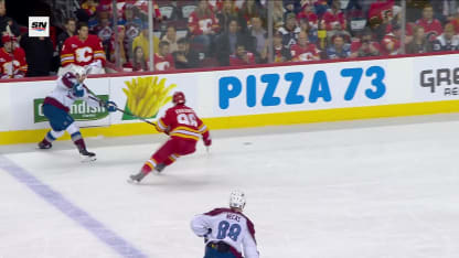 Landeskog fait dévier le tir de Kulak