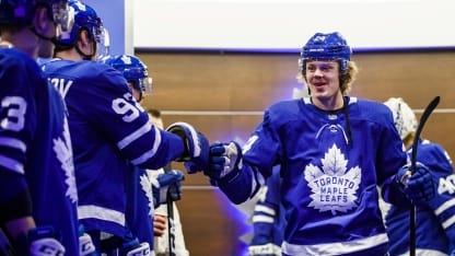 kasperi-kapanen-locker room
