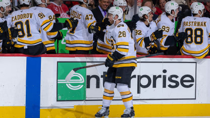 Lindholm goes five-hole from the circle