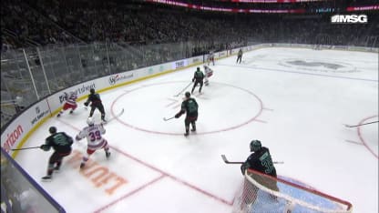NYR@SEA: Gavrikov scores goal against Joey Daccord