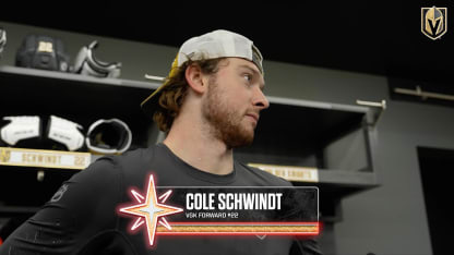 Cole Schwindt antes del partido del 28 de octubre