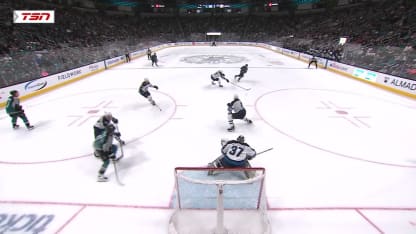 WPG@SJS: Hellebuyck with a great save against Tyler Toffoli