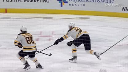 Pastrnak fait secouer les cordages