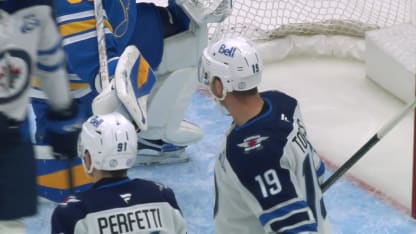 WPG@STL: Toews scores goal against Jordan Binnington