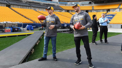 sheary-rust-stadium-series-steelers-football