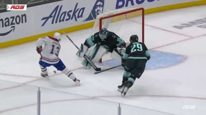 MTL@SEA: Caufield marque un but contre Joey Daccord