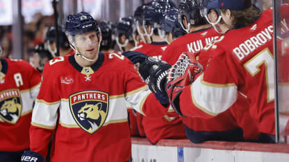 Panthers score 5 goals in opening period