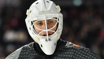 Deutscher Torwart Nikita Quapp erklaert Plan bei den Carolina Hurricanes