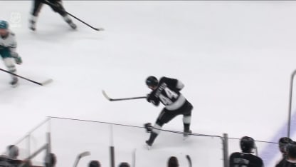 Foegele fait dévier et ajoute à l'avance