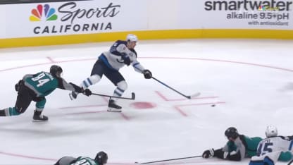 Un tir parfait de Barron en contre-attaque