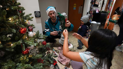 20251217_Family_Giving_Tree_761320 (1)