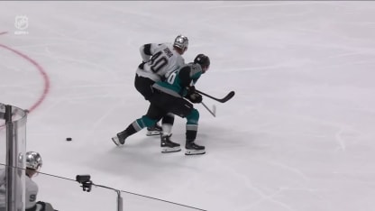 LAK@SJS: Forsberg with a great save against Will Smith