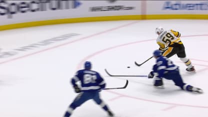 Chinakhov scores on backhand