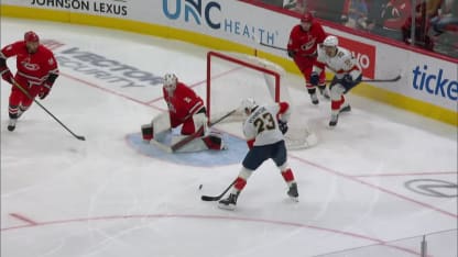 FLA@CAR: Bussi with a great save against Carter Verhaeghe