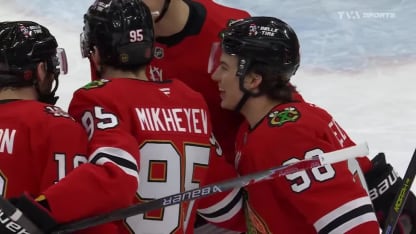 WPG@CHI: Bedard (CHI) marque un but dans un filet désert