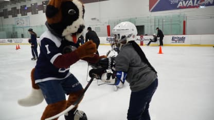 Avs 360: Varlamov Teaches Skating