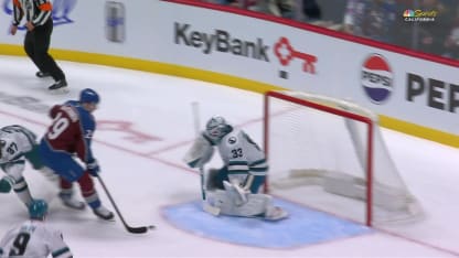 SJS@COL: Nedeljkovic with a great save against Nathan MacKinnon