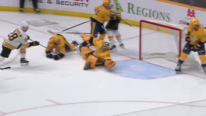 BOS@NSH: Saros with a great save against Elias Lindholm