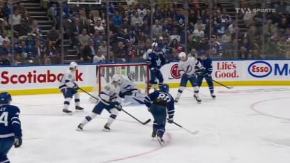 Nylander complète Domi et ouvre la marque