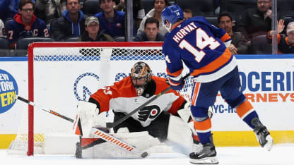 Zegras, Konecny lift Flyers past Islanders in SO